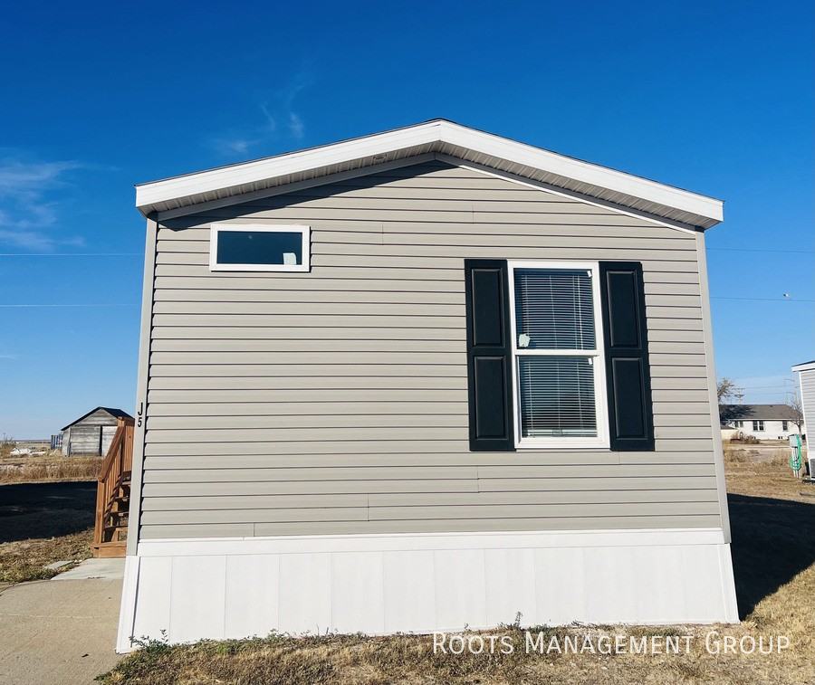 J5 Meadows Ct #J5 - Photo 2 of 10