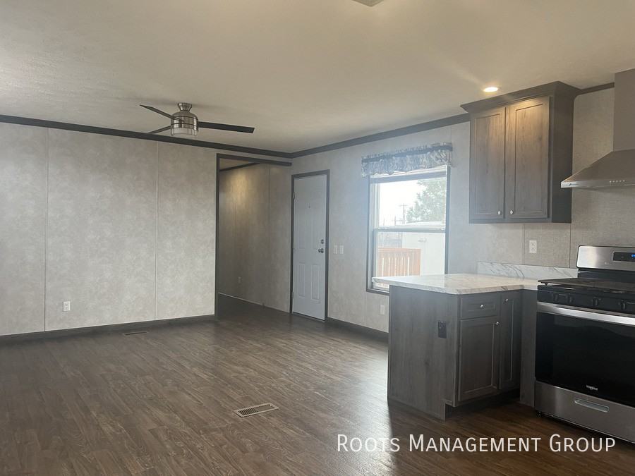 J5 Meadows Ct #J5 - Photo 3 of 10