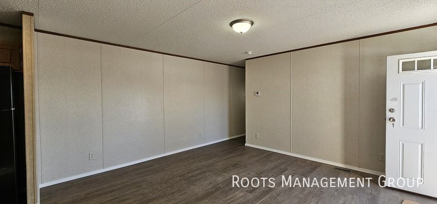 127 Ashford Dr #127 - Photo 3 of 24