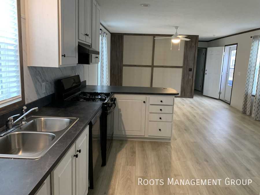 13066 Allen Ct #57 - Photo 3 of 11