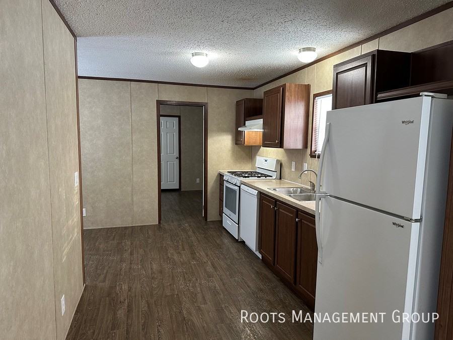13064 Virginia Dr #115 - Photo 2 of 13