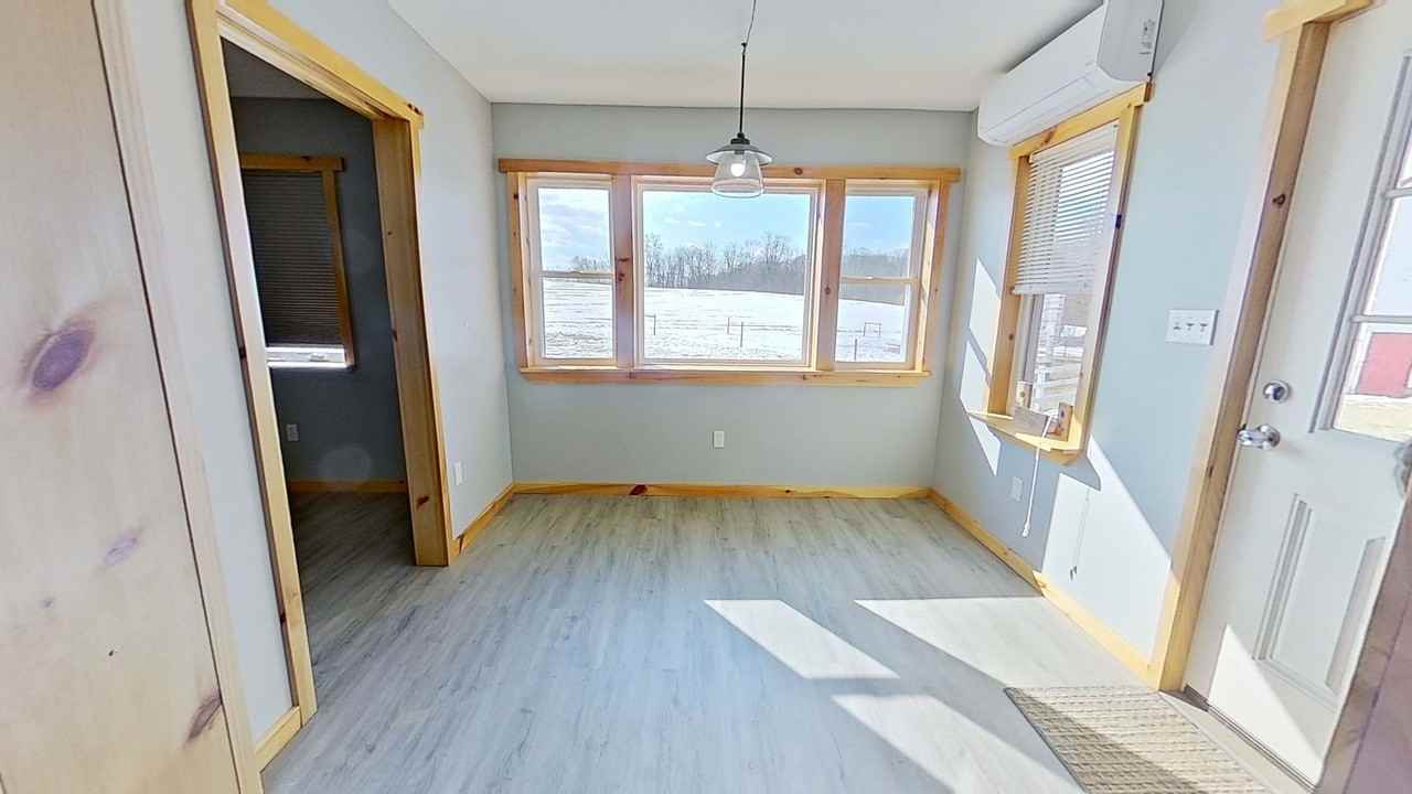13728 Winterstown Rd - Photo 7 of 13