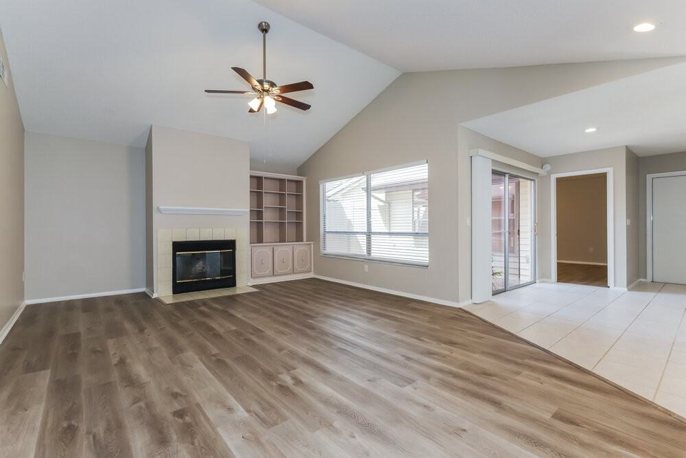 7108 Silvermill Dr - Photo 3 of 16