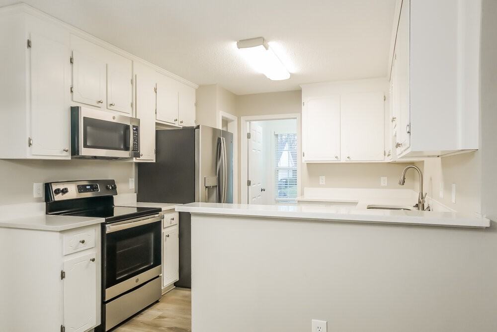 820 Turning Point Ln - Photo 5 of 16