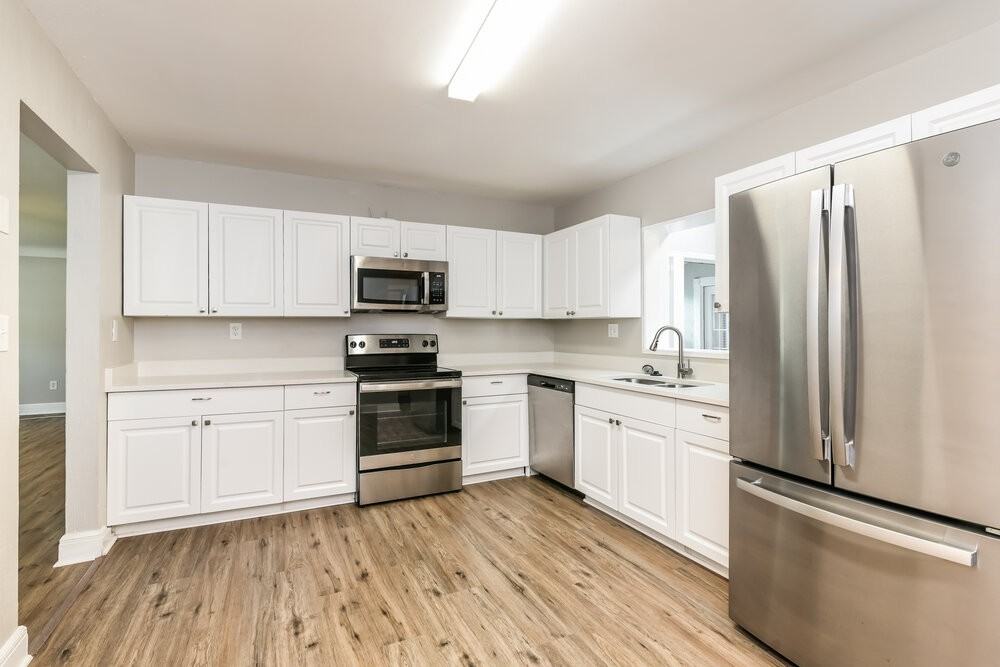 515 S Nekoma Ave - Photo 6 of 16