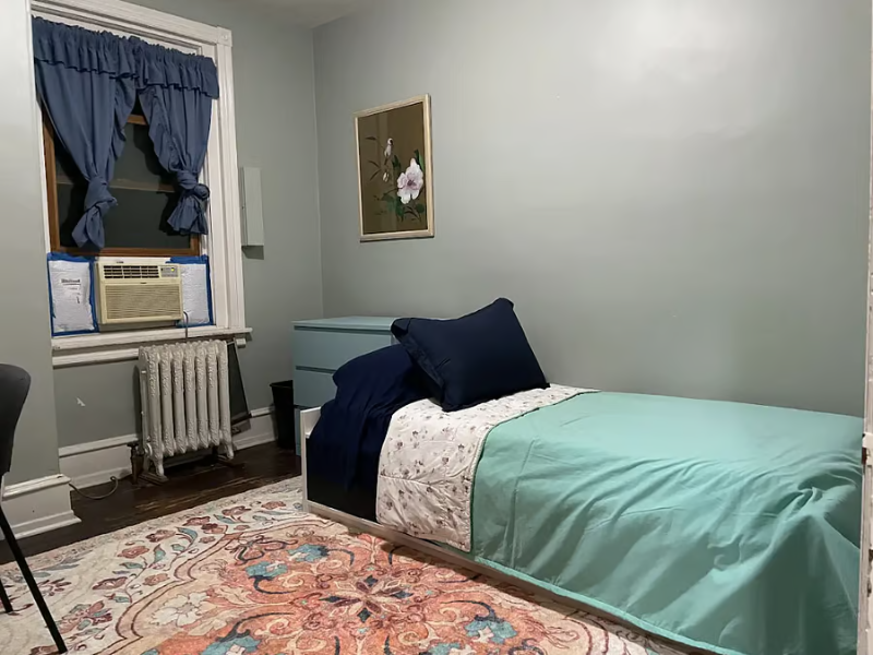 4335 Pine St - Photo 2 of 12