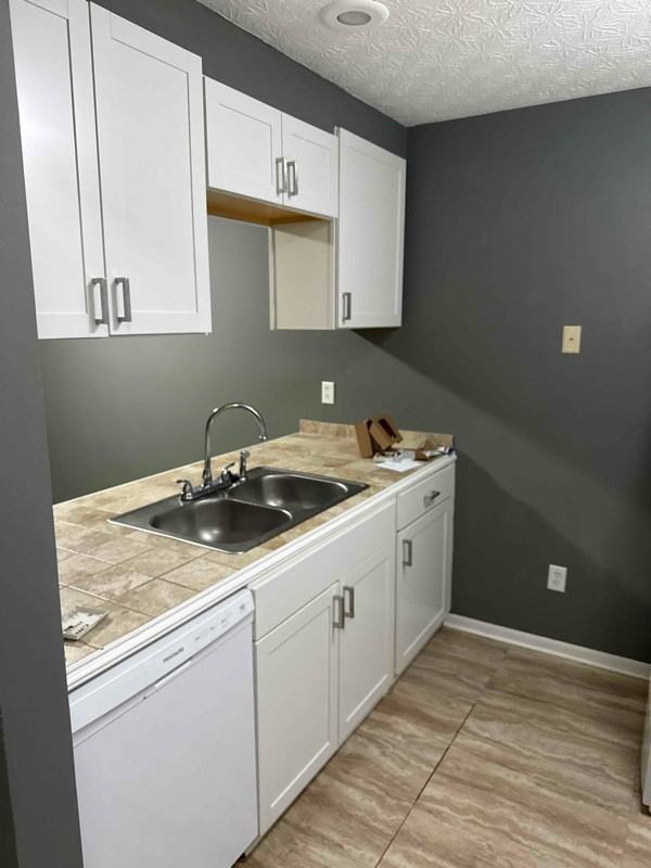 6746 Axtel Dr #12C - Photo 3 of 20