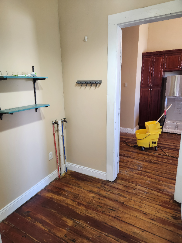 136B E Washington St - Photo 4 of 8