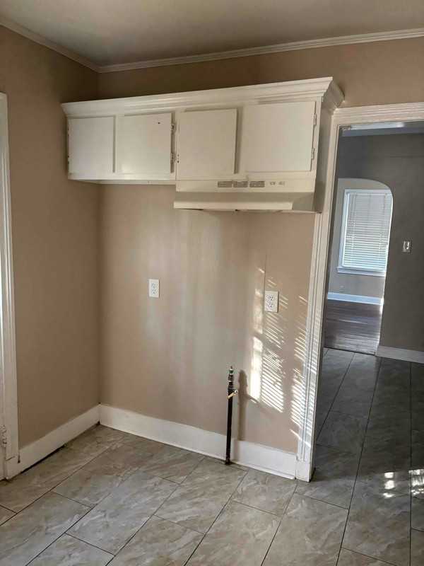 3067 Pershing Ave - Photo 3 of 15