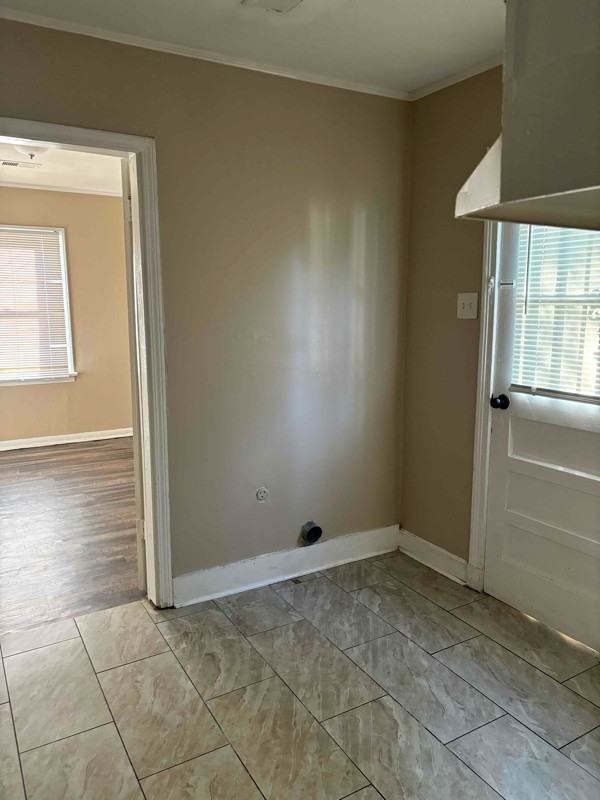 3067 Pershing Ave - Photo 4 of 15