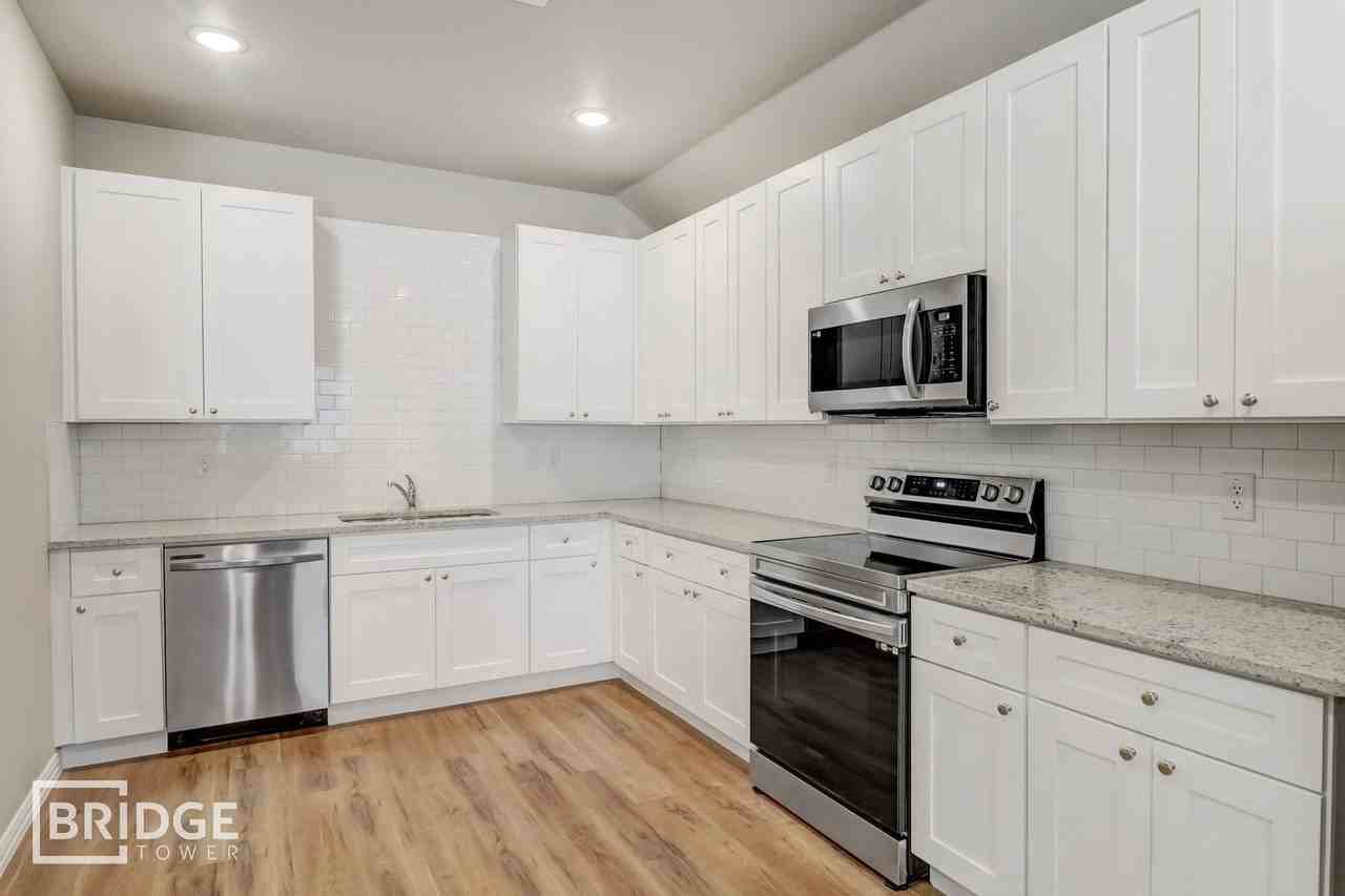 1204 Bronze Ln - Photo 5 of 13