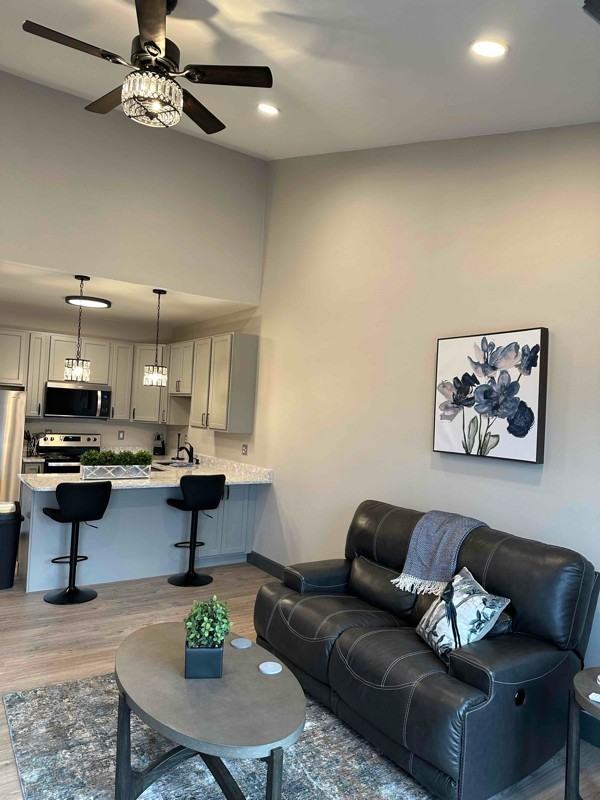 200 Jaycee Dr - Photo 2 of 13