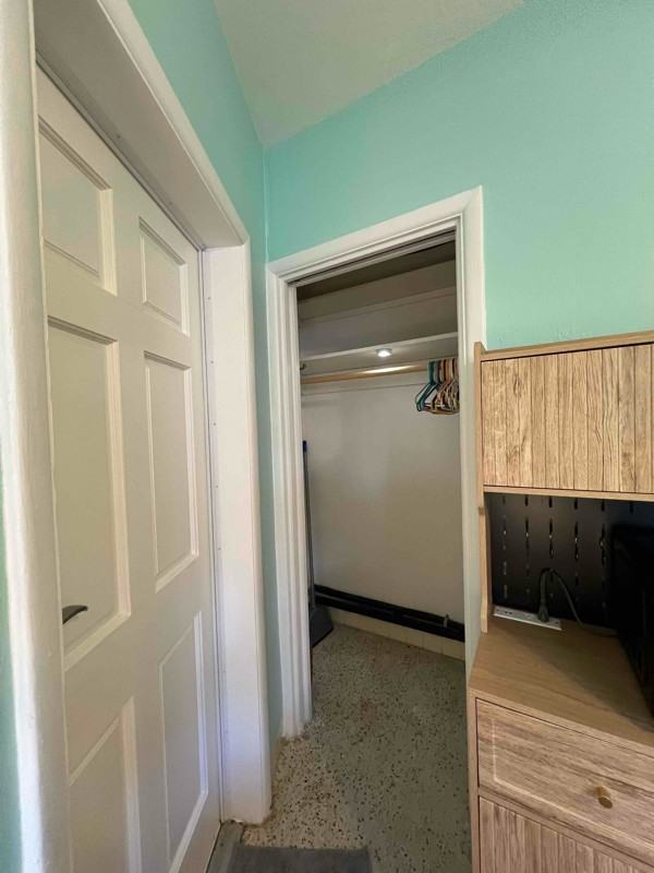 2102 Staples Ave - Photo 5 of 5