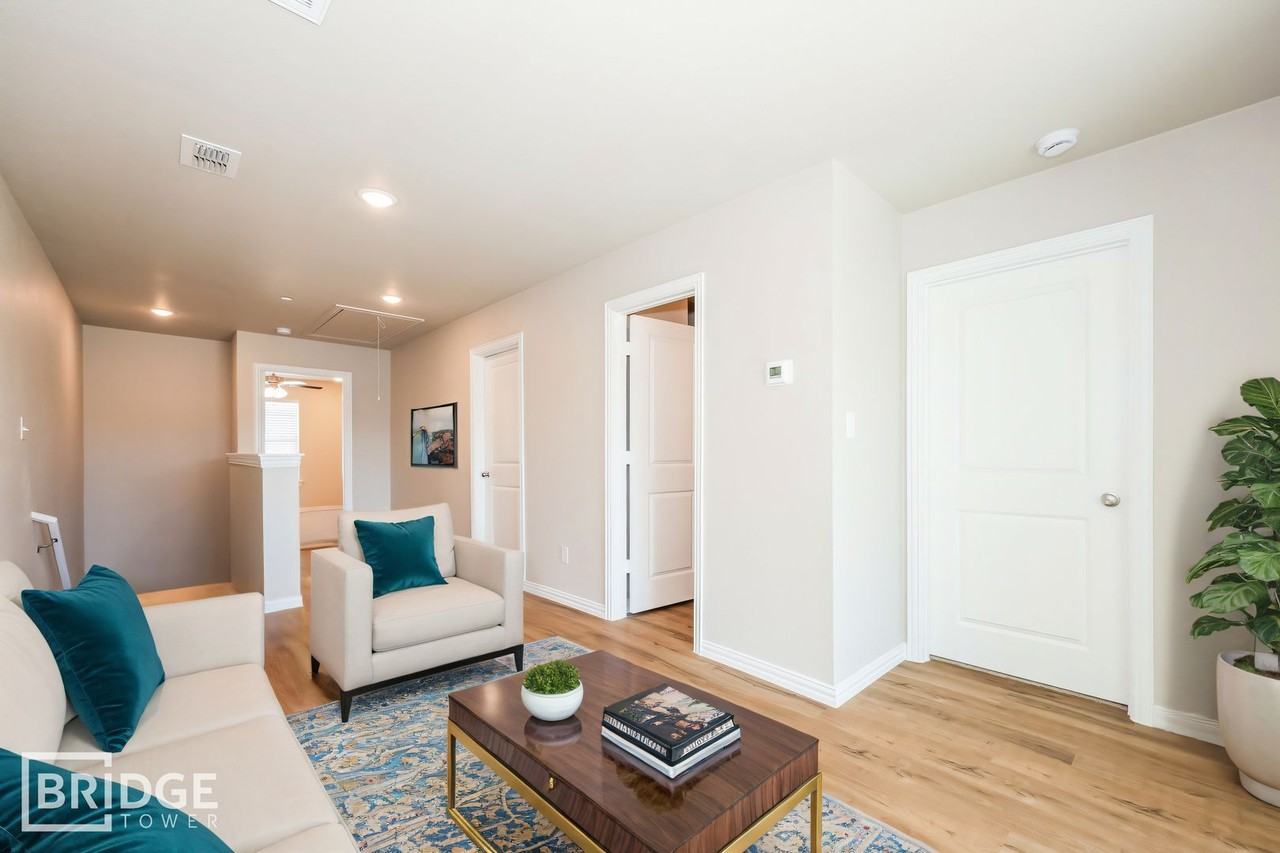 1008 E Golden Ln - Photo 6 of 13