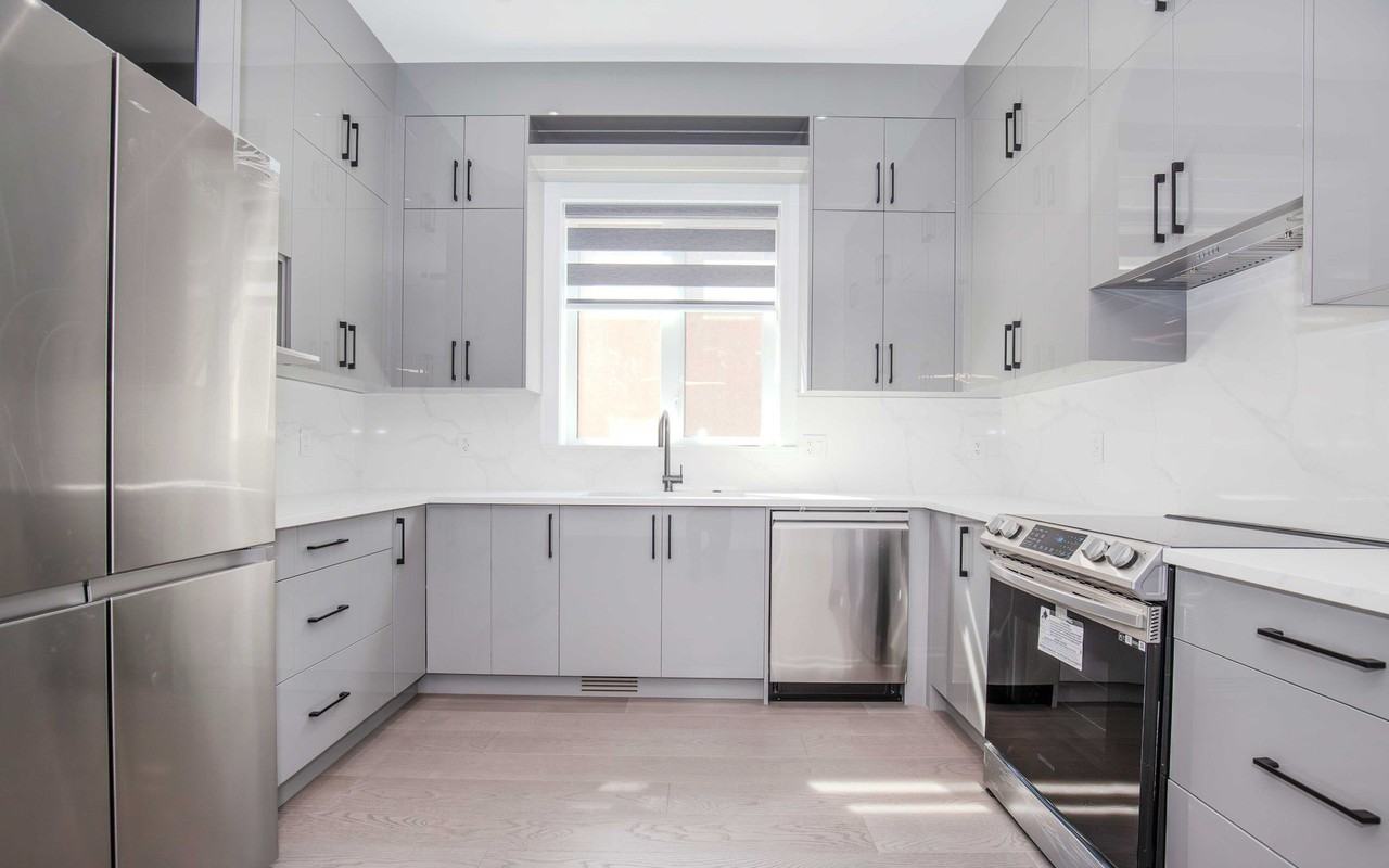 2219 East 1st Avenue - Photo 3 of 17