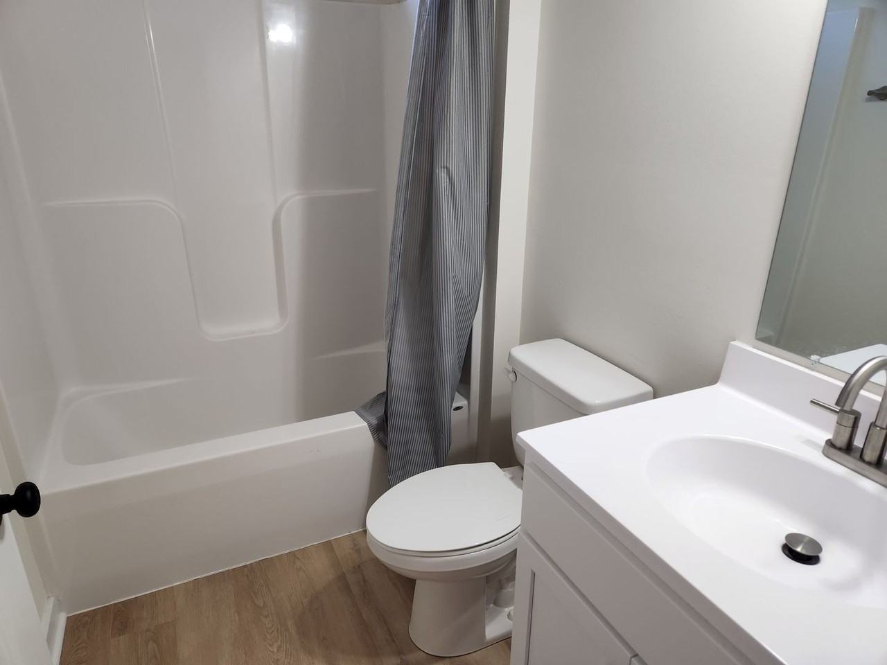 812 Church St - Photo 3 of 7