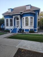 featured image of 215 Semple St