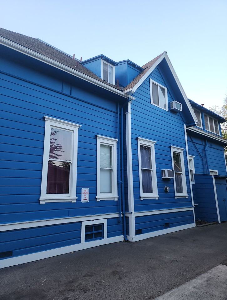 215 Semple Street - Photo 3 of 6