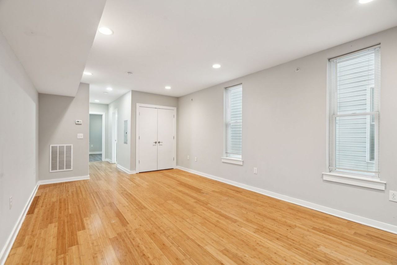 3044 Richmond Street - Photo 3 of 37