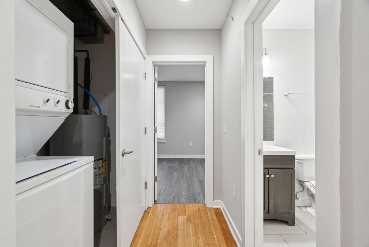 3044 Richmond Street - Photo 6 of 37