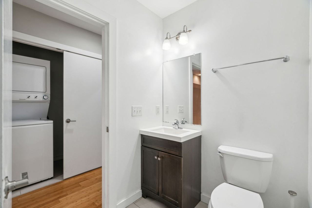 3044 Richmond Street - Photo 7 of 37