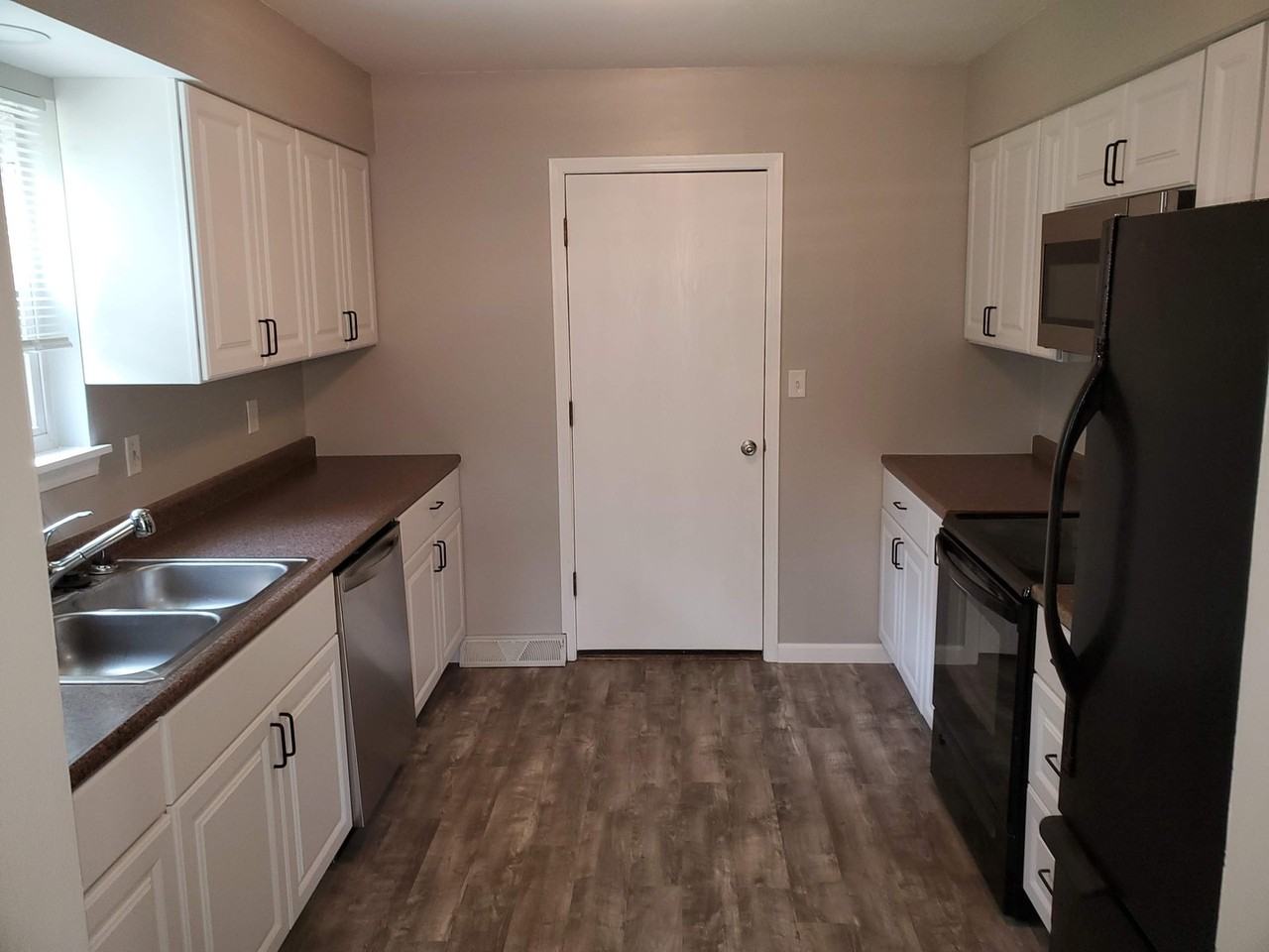 2304 S Hastings Ct - Photo 5 of 23