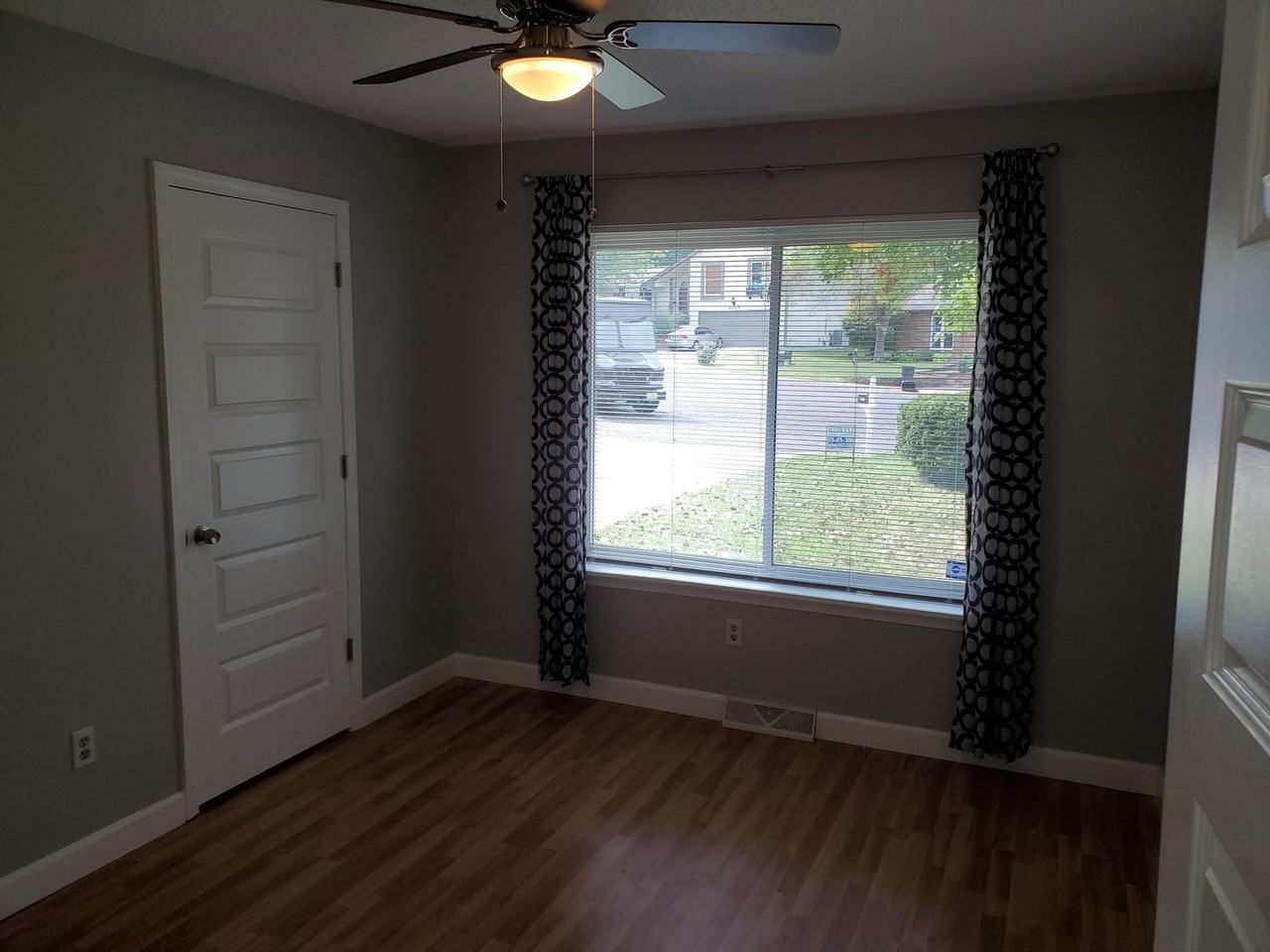 2304 S Hastings Ct - Photo 6 of 23