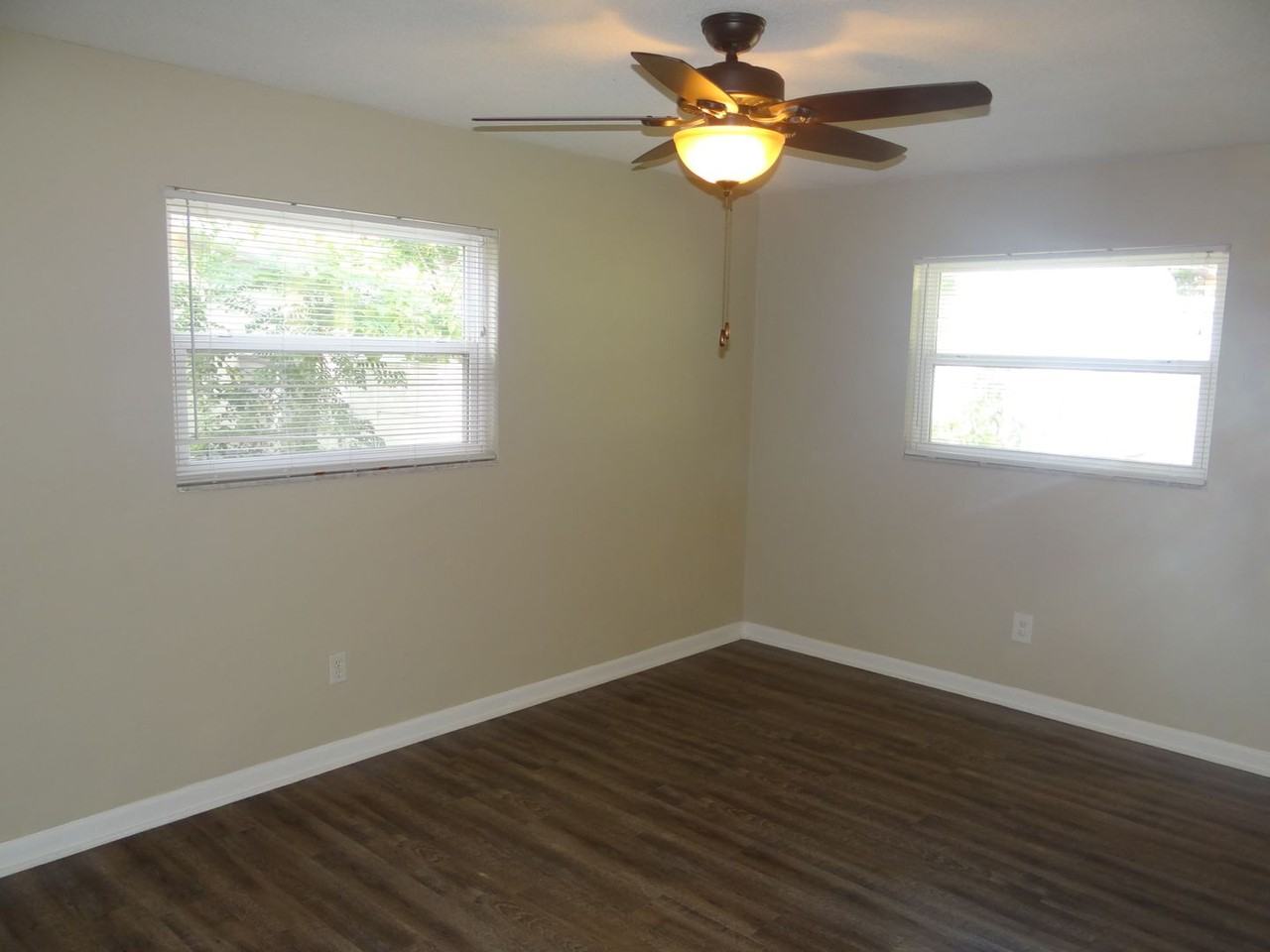 1020 San Salvador Dr - Photo 7 of 23