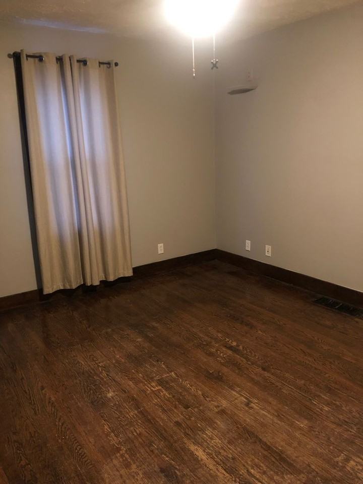 502 E 13th St - Photo 5 of 12