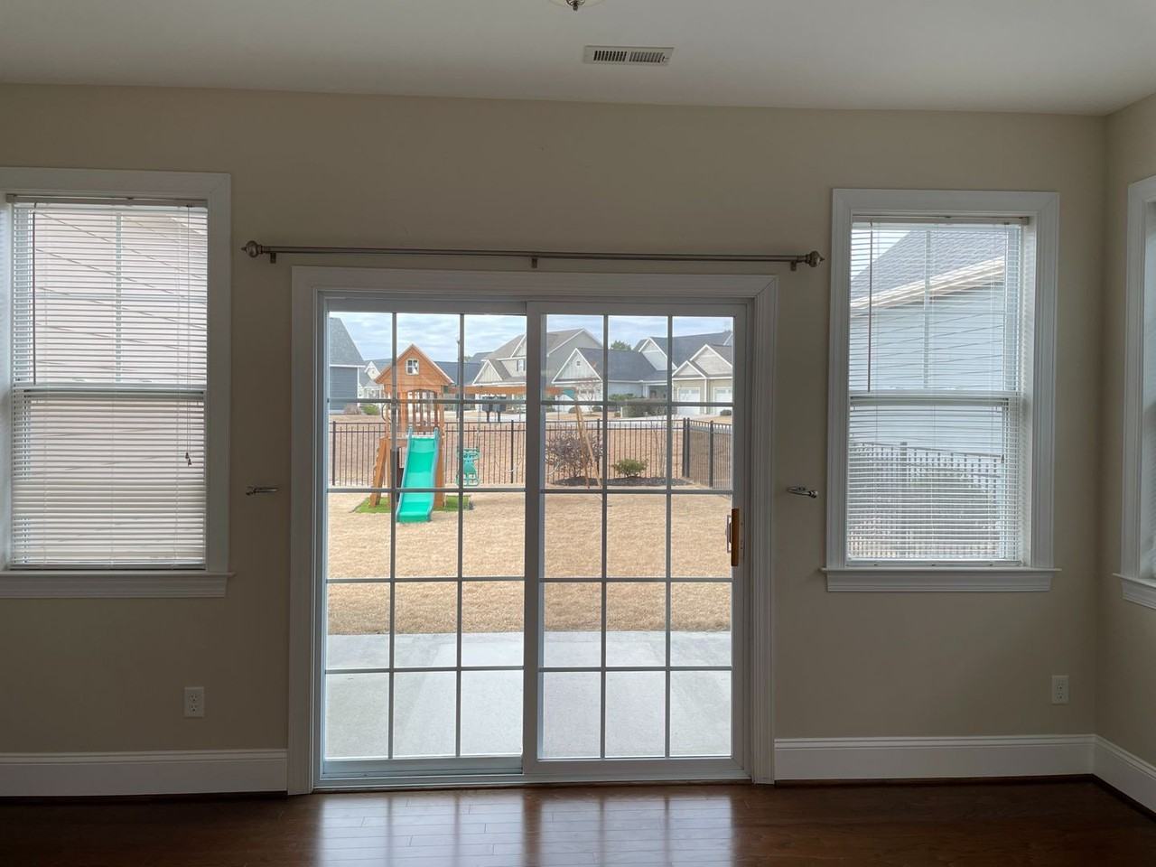 704 Liberty Landing Way - Photo 6 of 25