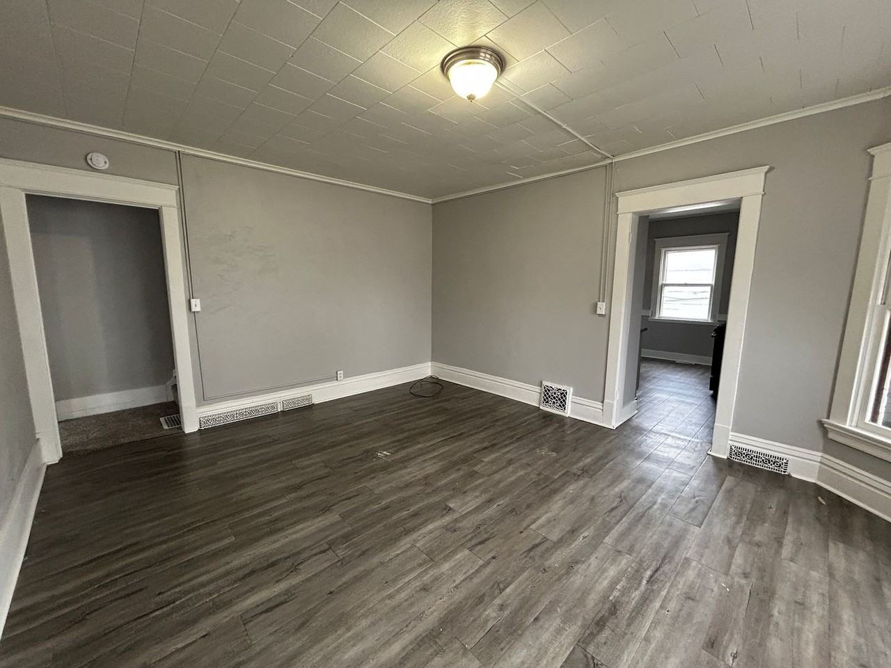 610 28th St - Photo 4 of 26