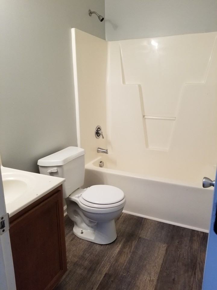 15 Coats Cir - Photo 6 of 8