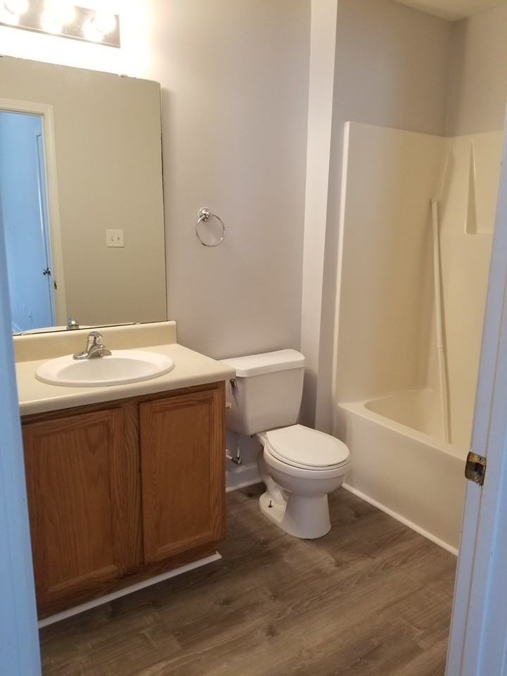 65 Coats Cir - Photo 6 of 8