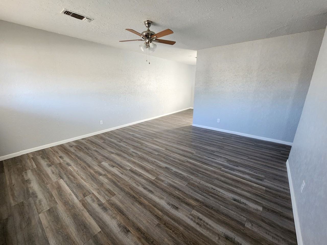 2714 Wichita Ave - Photo 2 of 9