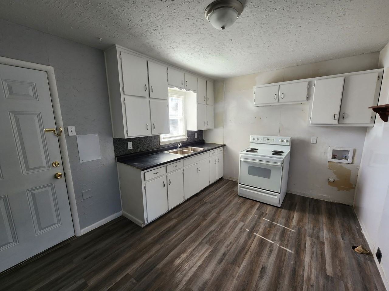 2714 Wichita Ave - Photo 3 of 9