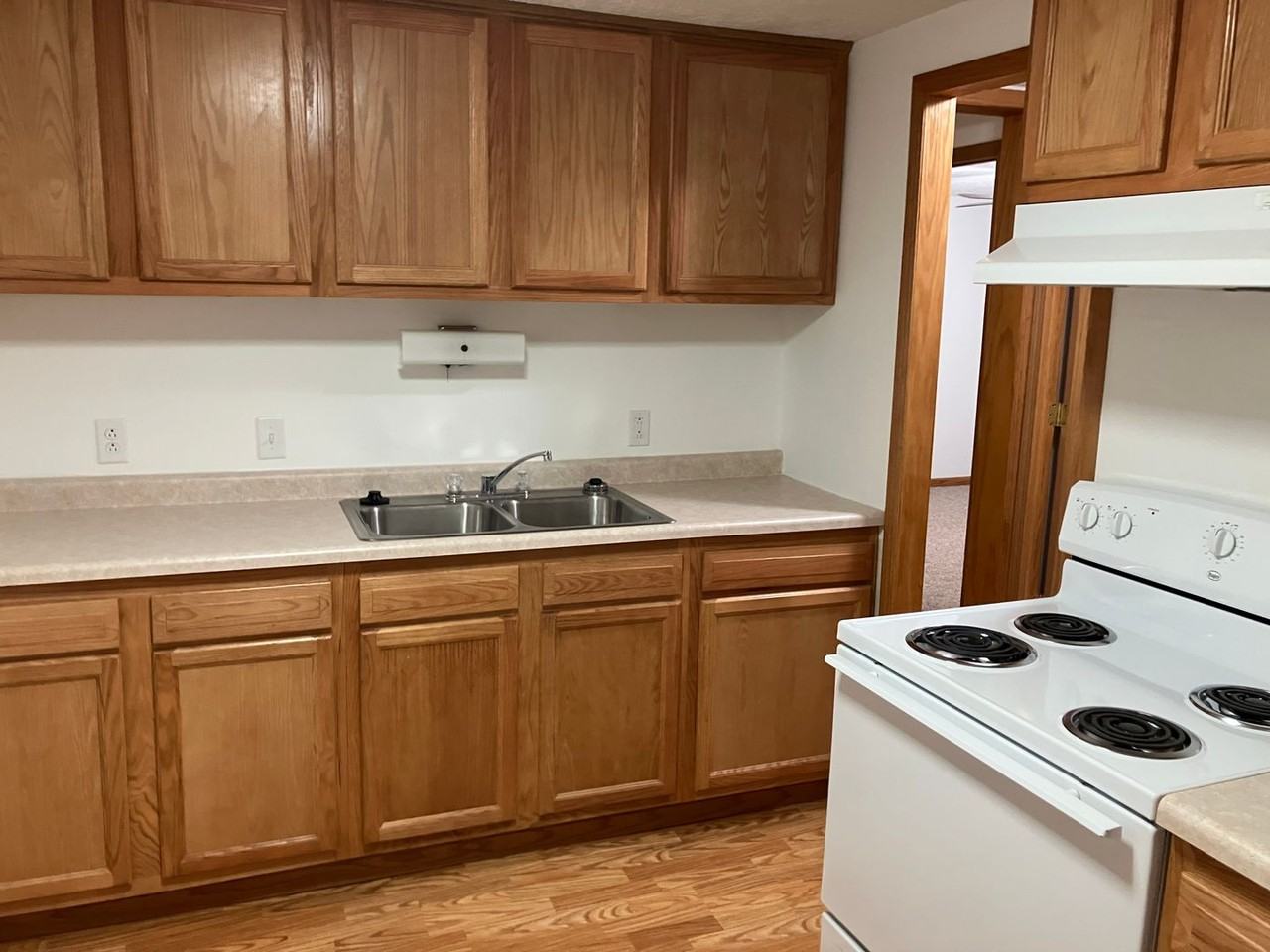 32 Meadowview Ter - Photo 2 of 26