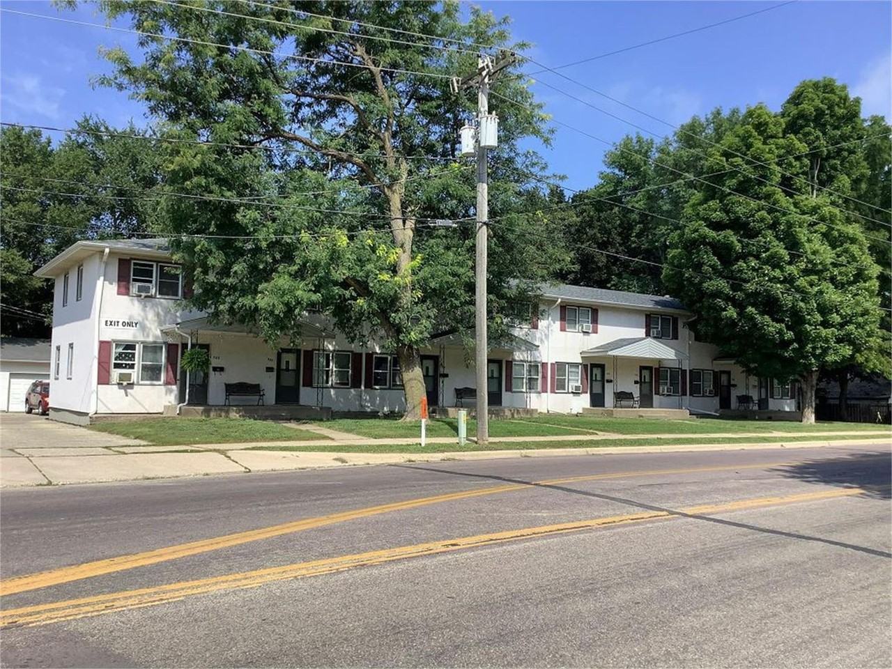934 Willow St - Photo 3 of 9