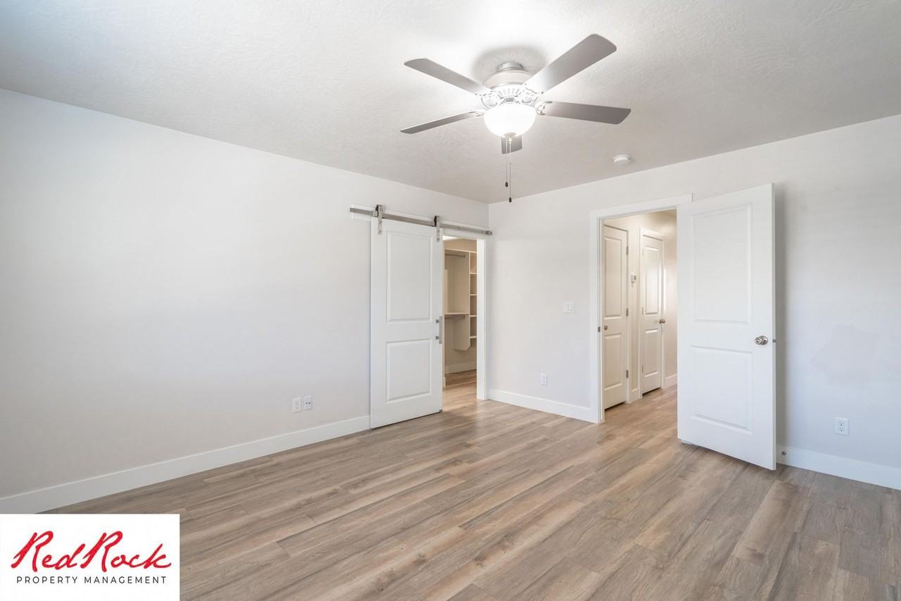 1005 N Tortoise Rock Dr #17 - Photo 4 of 50