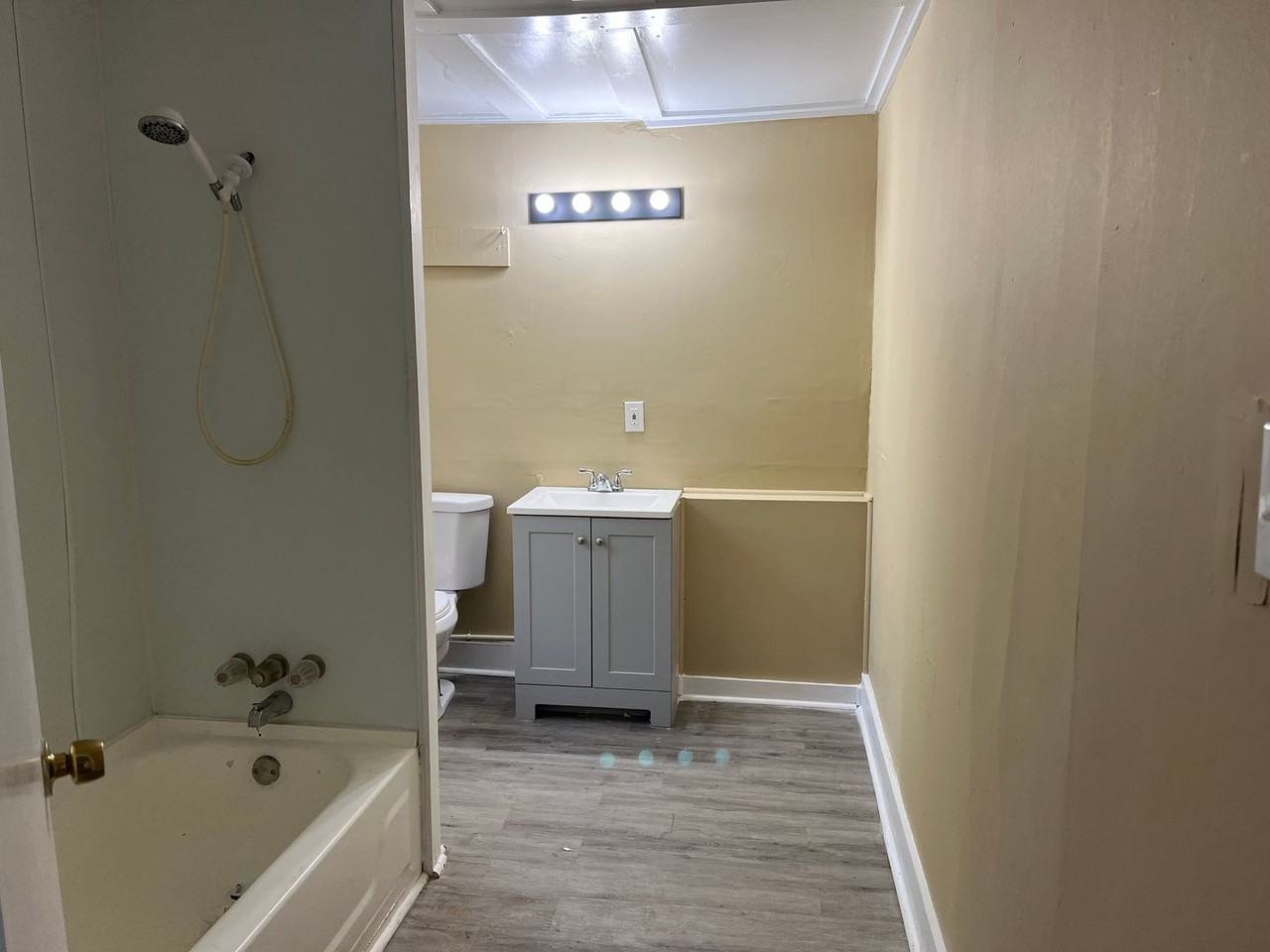 629 Wright St - Photo 6 of 12