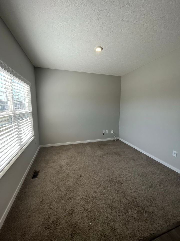 234 Carrowmoore Dr - Photo 5 of 47