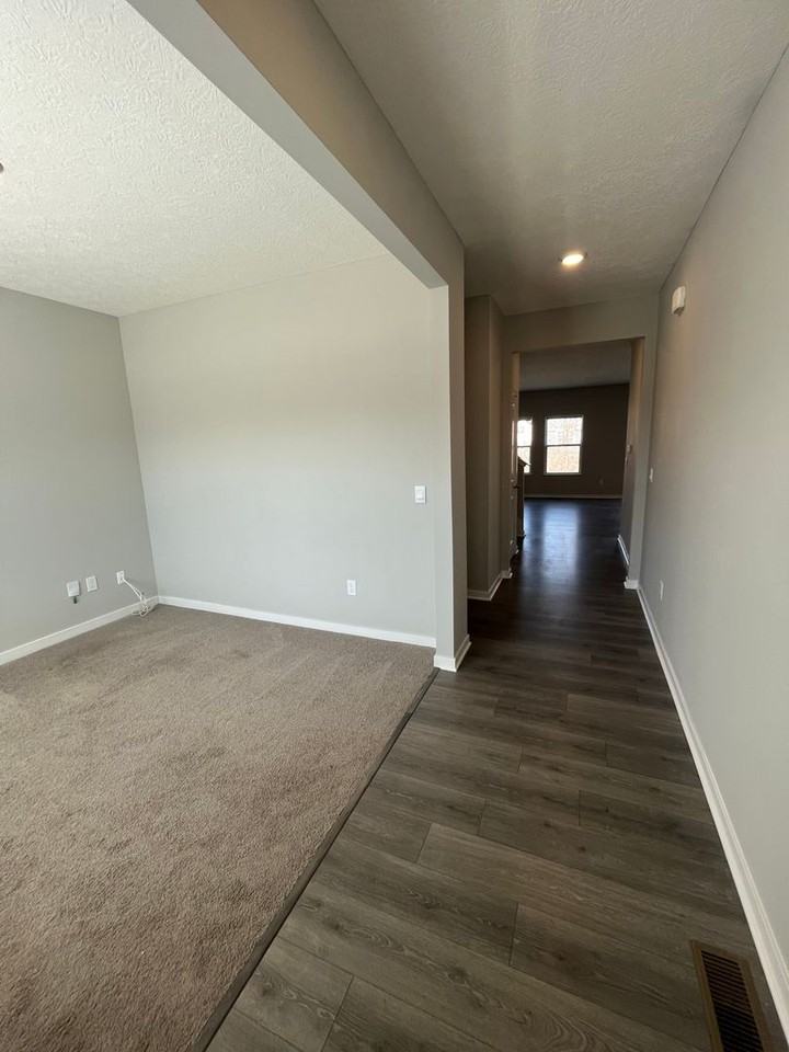 234 Carrowmoore Dr - Photo 6 of 47
