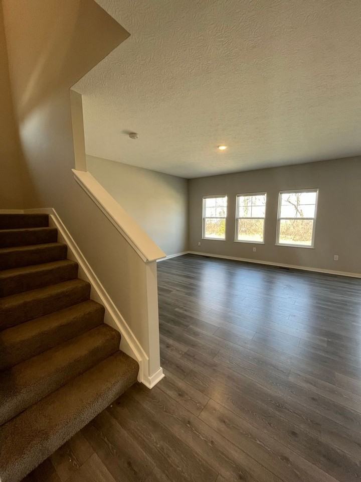 234 Carrowmoore Dr - Photo 3 of 47