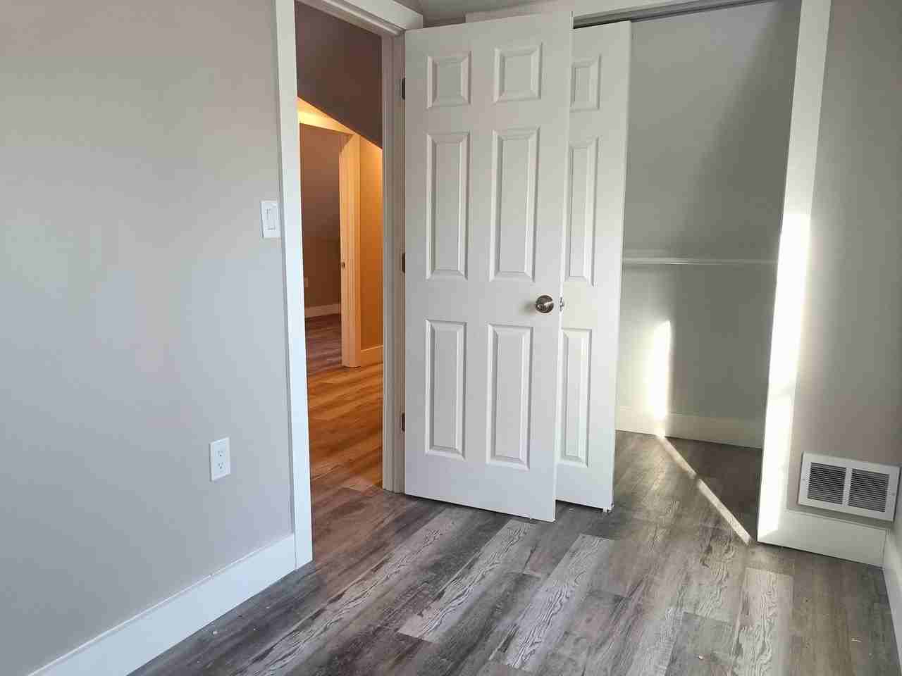 4787 N Sherman Blvd - Photo 4 of 18