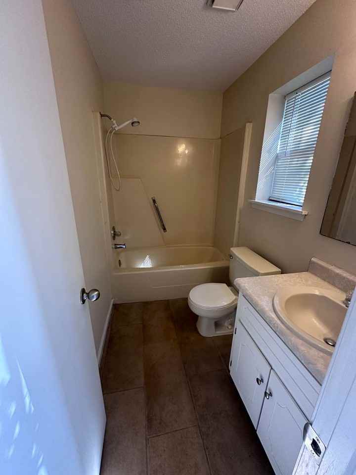 120 Brian Ct - Photo 3 of 25