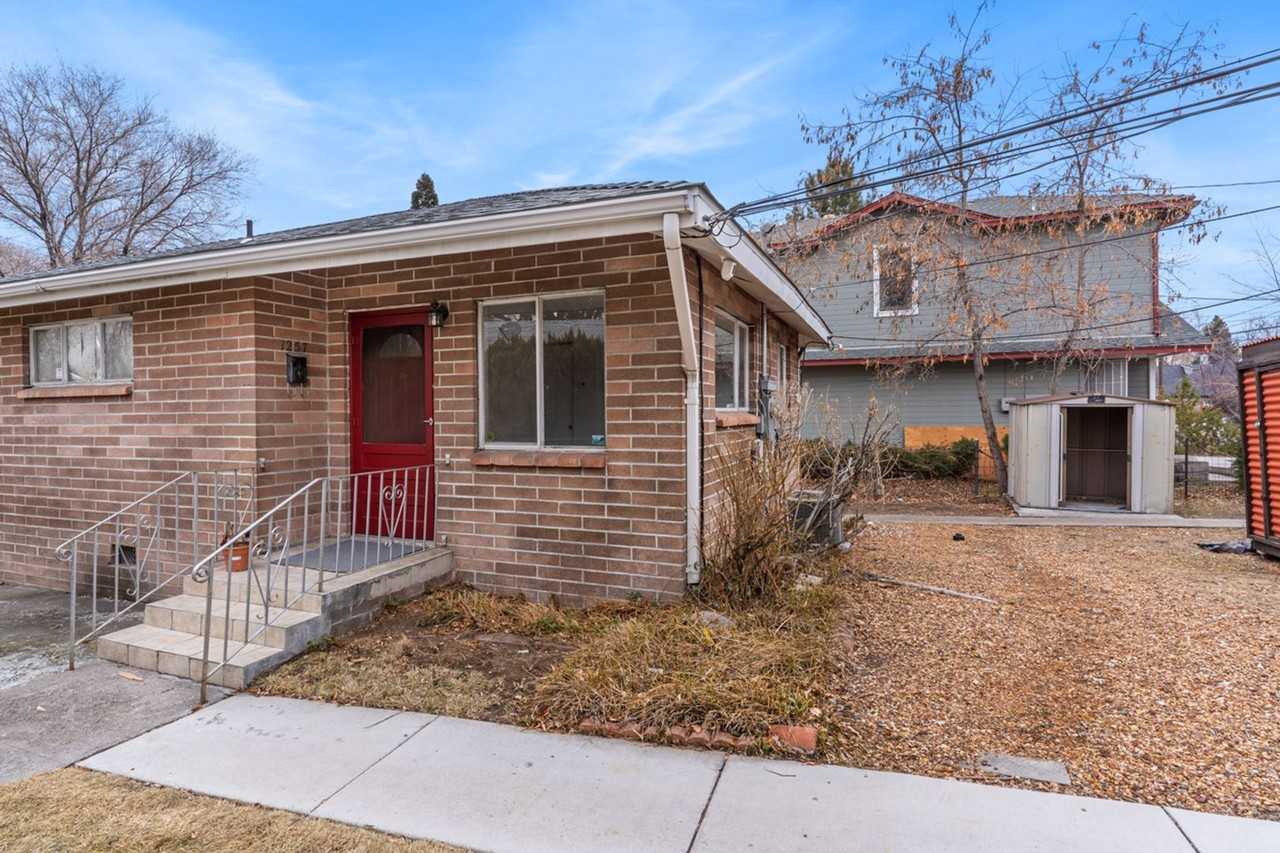 1257 Plumas St - Photo 2 of 13