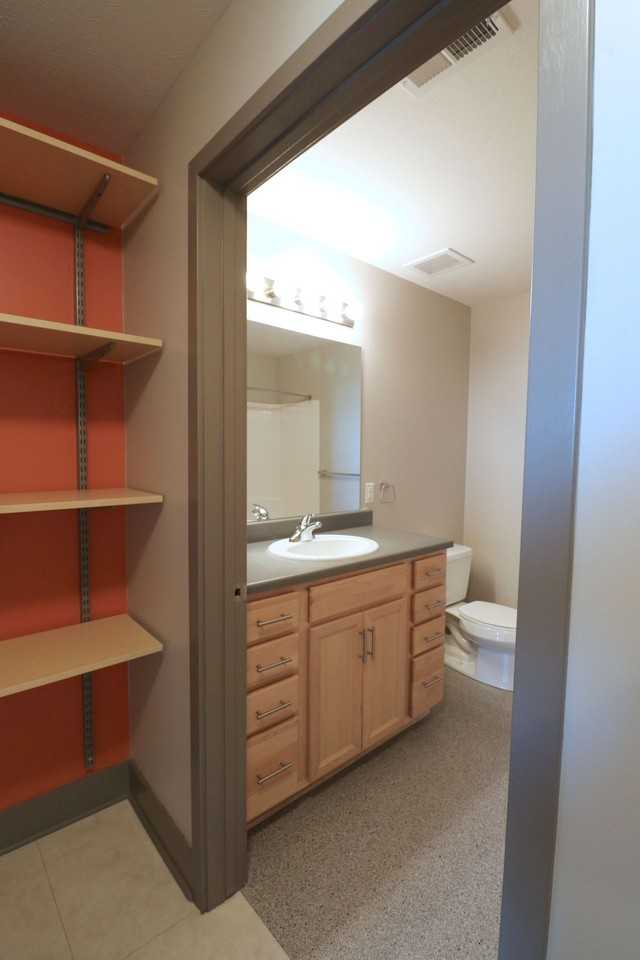 Capitol Rows - Photo 6 of 38