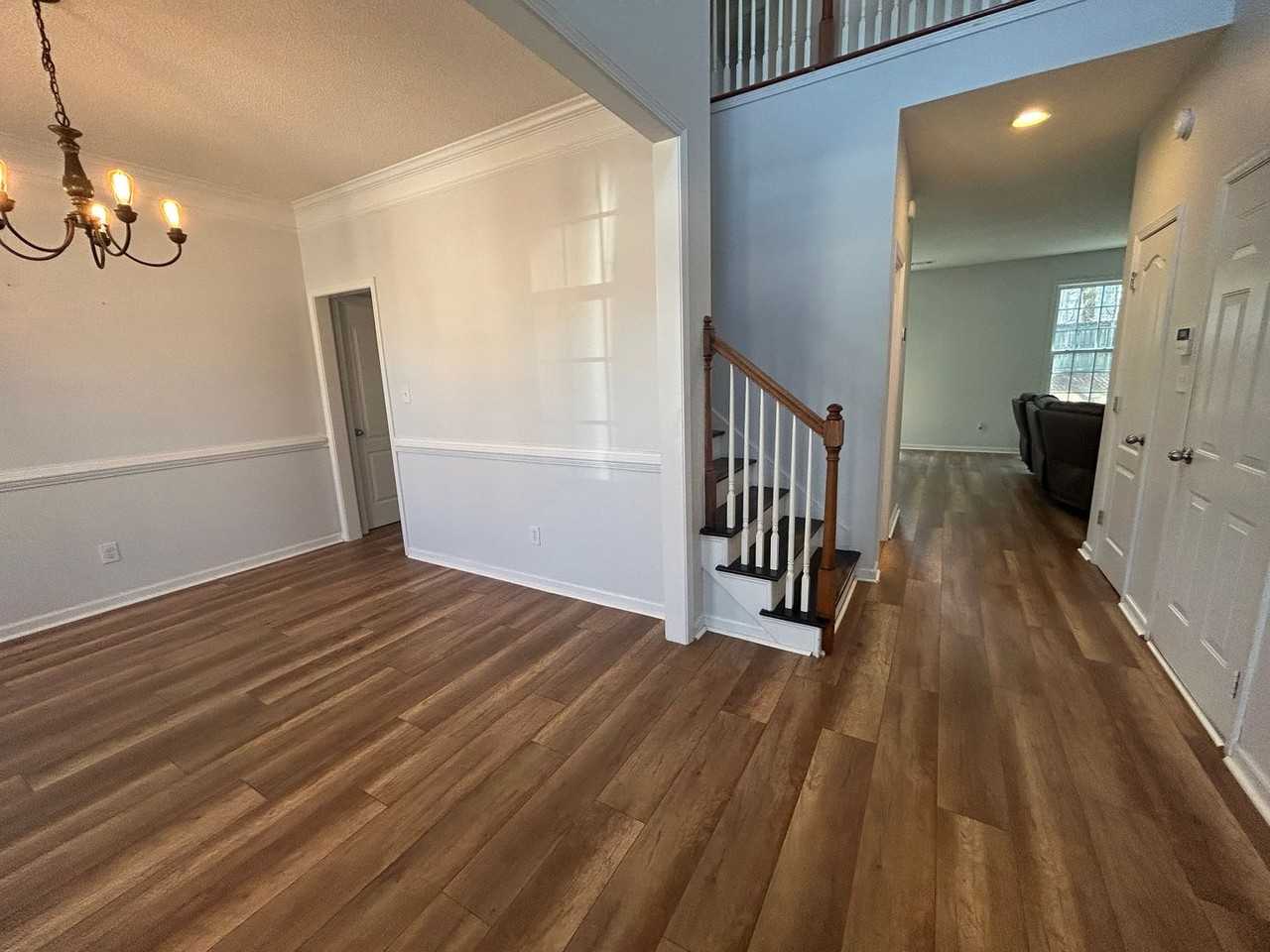 560 Millbrook Village Dr - Photo 3 of 22