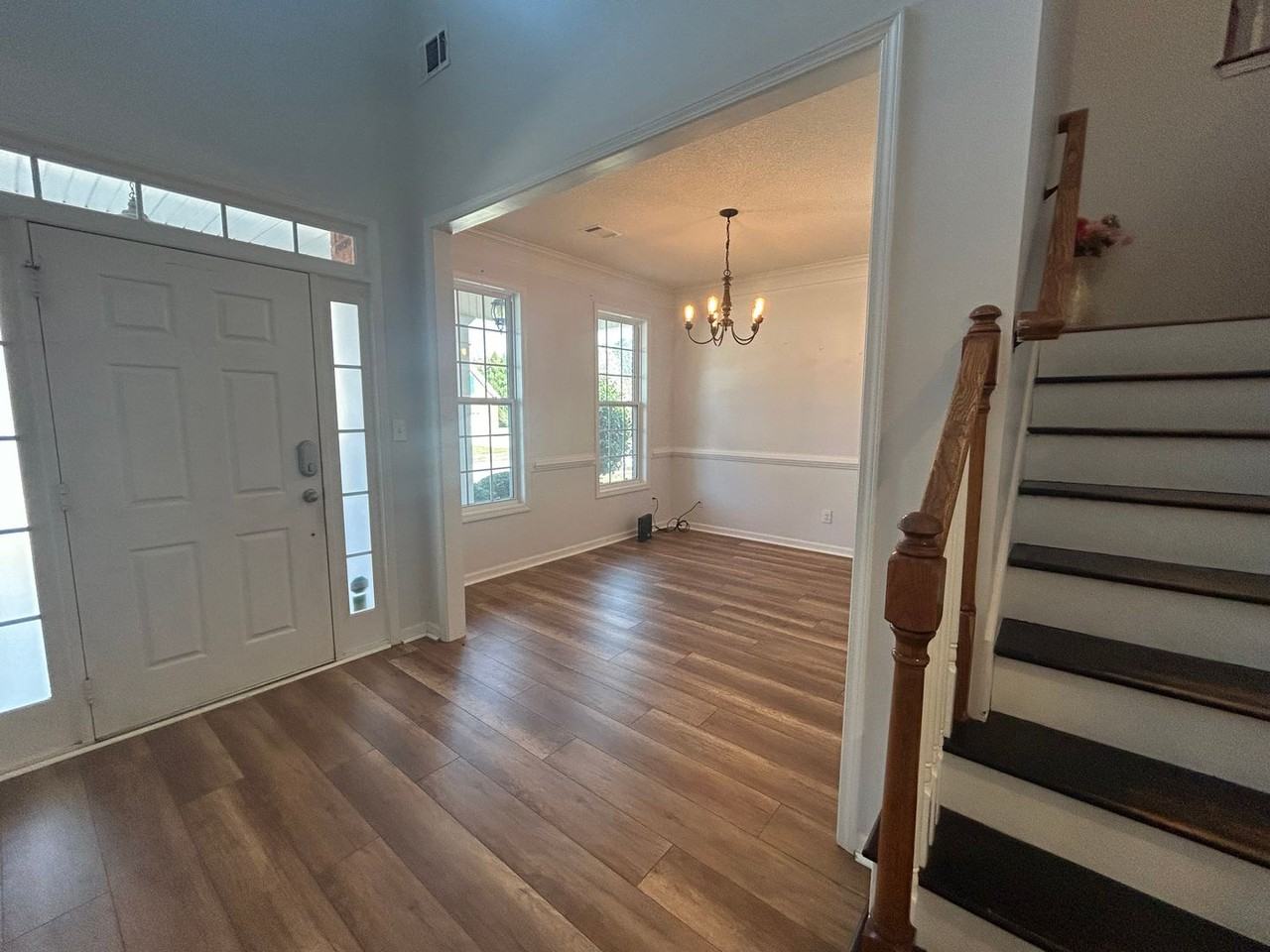 560 Millbrook Village Dr - Photo 2 of 22