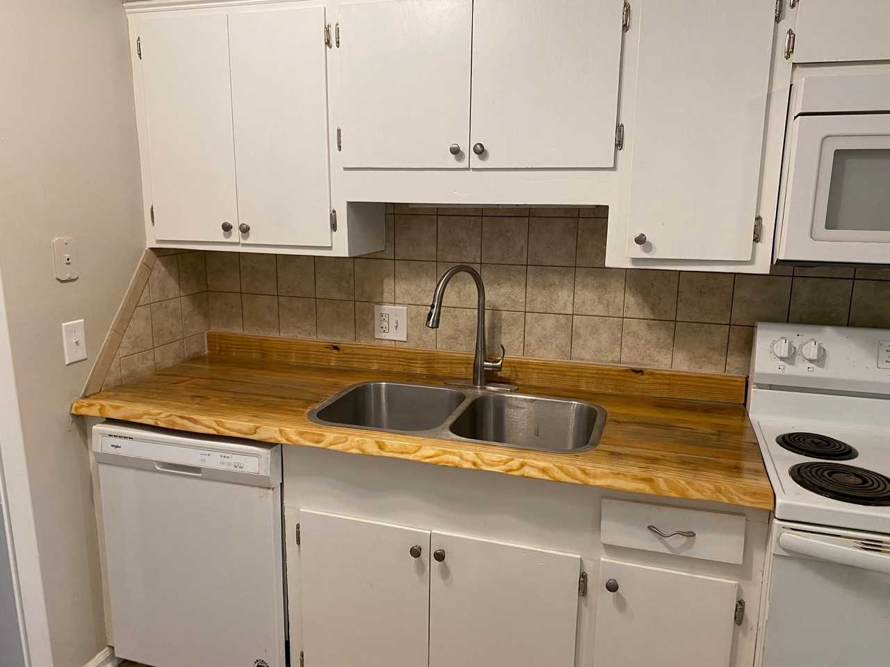 4036 Shipyard Walk #B - Photo 4 of 20