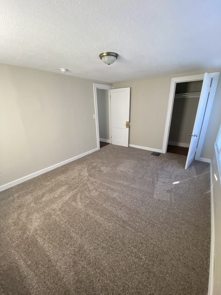 1915 W Locust St #NA - Photo 2 of 5